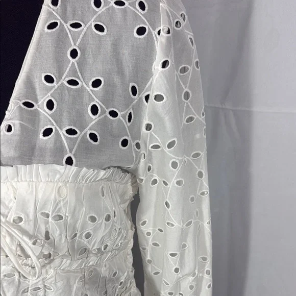 Gianni Bini Katrina White Eyelet Dress Size M NWT - Picture 7 of 14